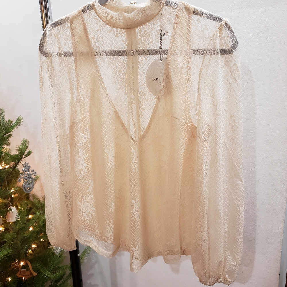 NWT Line & Dot Long Sleeve Lace Top - Picture 2 of 6